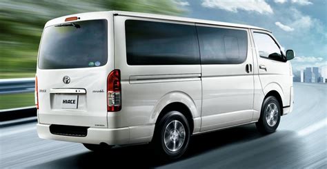toyota hiace van  picture rear view photo  exterior image
