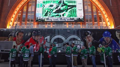 Fan Arena Surprises Youth Hockey In Dallas