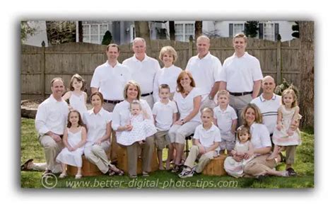 family portrait poses ultimate guide  posing families  examples