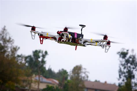 court ruling nullifies  requirement  hobbyists register drones
