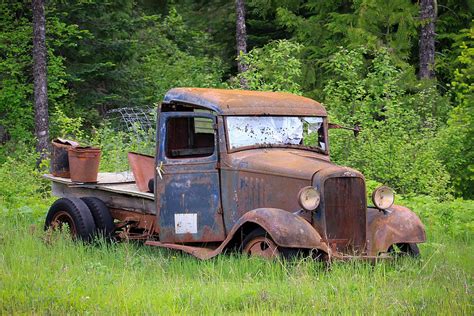 Rusty Chevy Photograph By Steve Mckinzie
