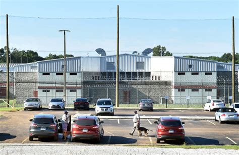 privately run mississippi prison called a scene of horror is shut