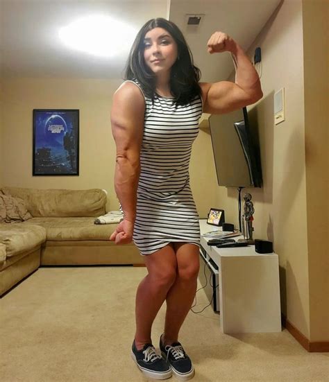 6 183cm Tall Gabby Arcade R Girlswithbigmuscles