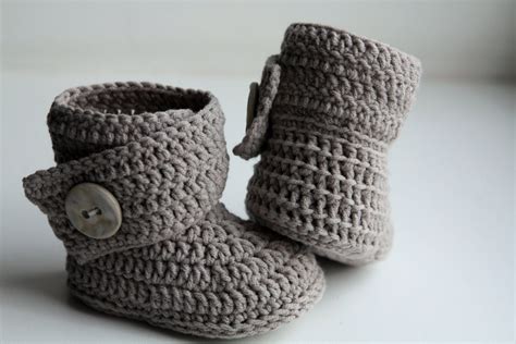 easy baby booties  crochet pattern baby booties pattern