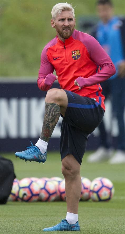 Lionel Messi Shows Leg Tattoo At Argentina Training Session Mirror Online