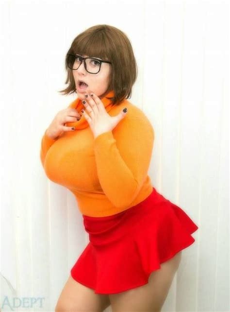 Pin On Curvy Cosplay Fangirl Geek Girl And Animation