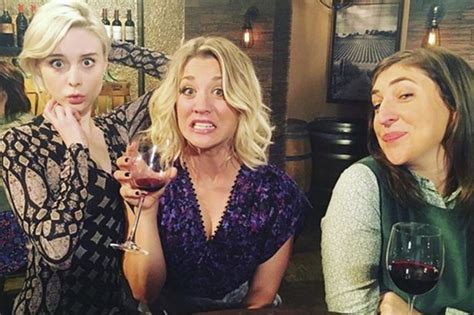 Big Bang Theory Stars Kaley Cuoco And Mayim Bialik Pose Together On