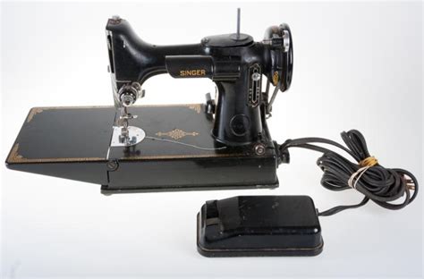 vintage singer   sewing machine