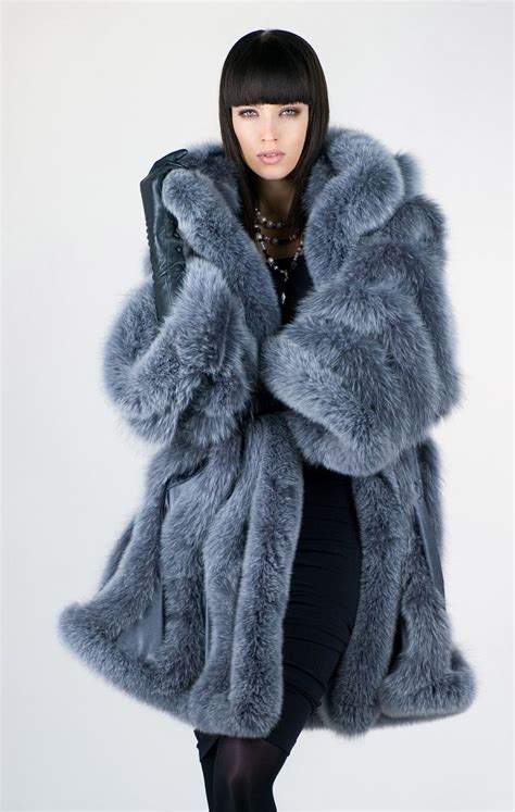 1000 images about exotic fur on pinterest foxes silver foxes and chinchilla fur coat