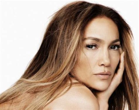 jennifer lopez goes braless as she shows off her incredible cleavage