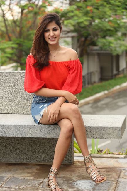20 Best Hot And Sexy Bold Rhea Chakraborty Photos Tricity