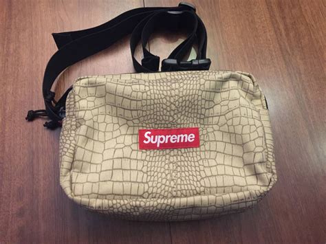 supreme supreme shoulder bag grailed