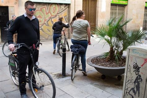fiets huren  barcelona rugzak reizennl