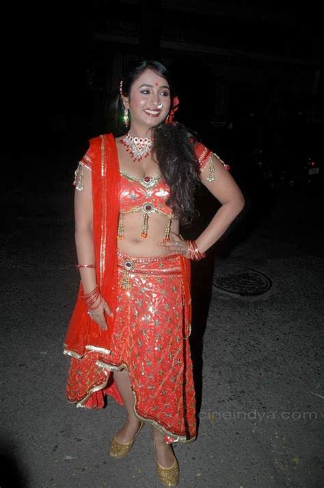 sexy actress gallery bhojpuri hot item girl boops navel gallery
