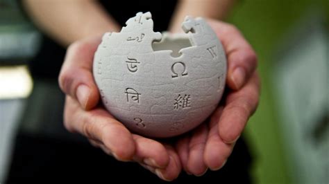 wikipedia bestaat  jaar  schrijvers  maand rtl nieuws