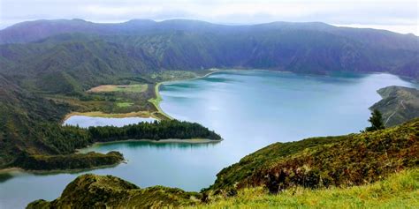 lagoa  fogo  walking azores