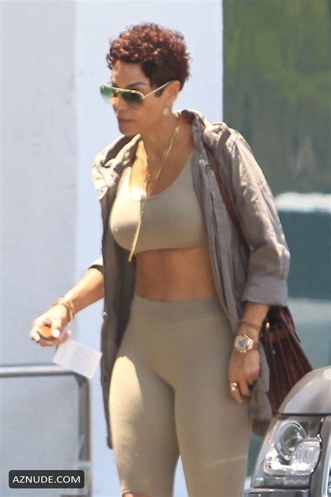 Nicole Murphy Goes Shopping In Braless Fashion In Los Angeles 31 05