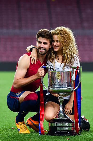 shakira gerard pique blackmailed for sex tape couple