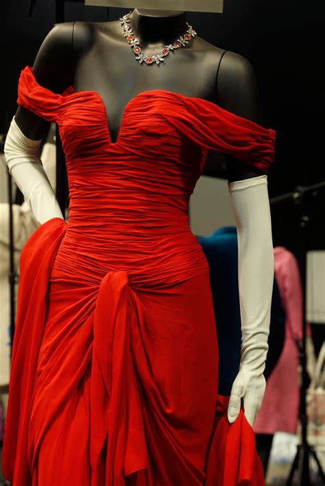 Lady In Red Why Your Holiday Party Dress Should Be