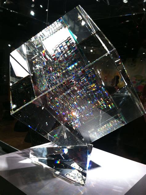 amazing glass cube sculpture  columbus museum  art columbus