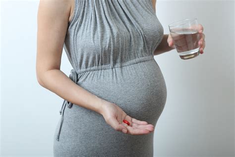 discover  prenatal vitamins  essential   healthy pregnancy signature obgyn