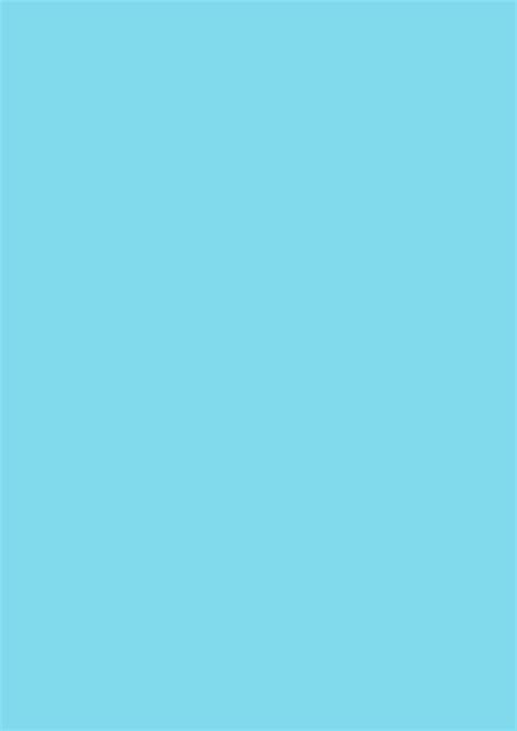 medium sky blue solid color background
