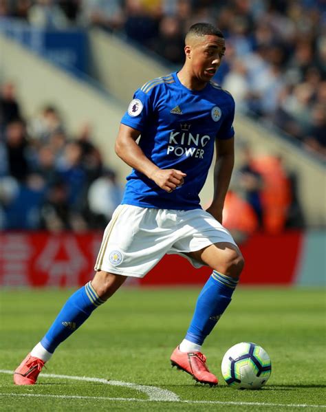 youri tielemans read leicester