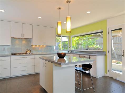 30 Extraordinary Modern White Kitchen Cabinets Design Ideas Decor