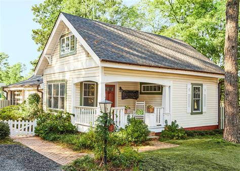 pin  small cottage homes