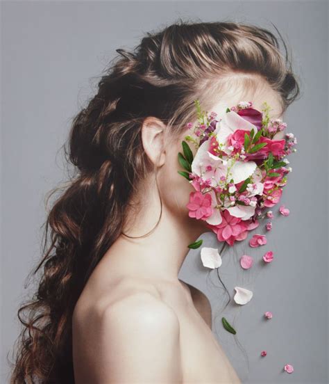 Analog Collage With Female Portrait And Pink Flowers Porträt Einer