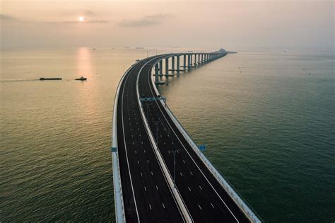 hong kong   billion bridge  chinese mainland draws criticism