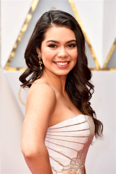 The 12 Dreamiest Beauty Looks At This Year S Oscars Women Beauty