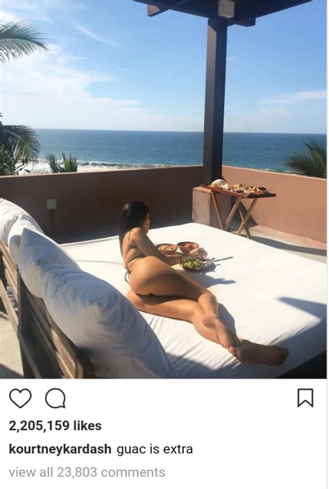 kourtney kardashian bares her butt in provocative holiday snaps fow 24 news