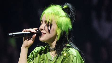 Why A Billie Eilish Photo Has Her Fans Seeing Red