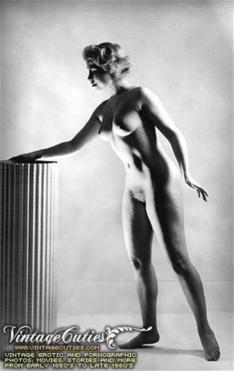 Black And White Vintage Nude Art Photograph Xxx Dessert Picture 1