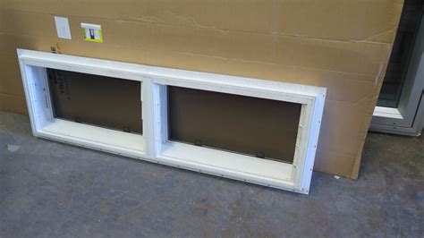 horizontal double panel jalousie window wscreens       glass panes