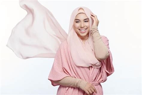4 penyanyi berhijab malaysia ini punya gaya hijab yang