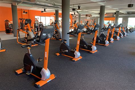 salle de sport basic fit meyzieu chemin du peyssilieu