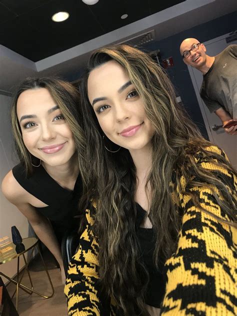 Pin By Princess On Youtuber Merrell Twins Merell Twins Merrill Twins