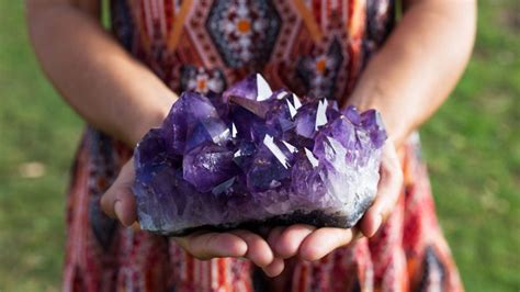 amethyst crystals meaning properties benefits   purple stone