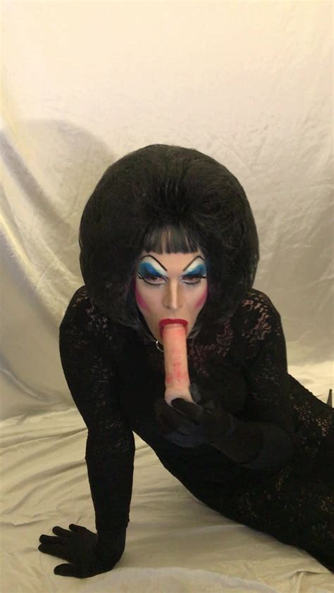 drag queen slut starting webcam with a master hd tranny