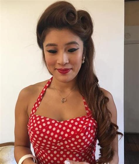 40 pin up hairstyles for the vintage loving girl