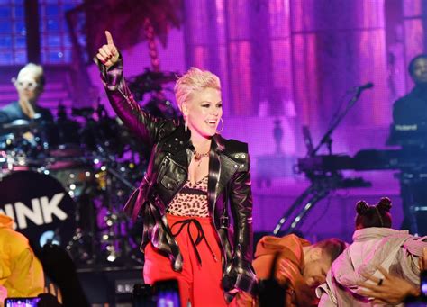 Pink Denies Shading Christina Aguilera Over Lady Marmalade Newsfinale