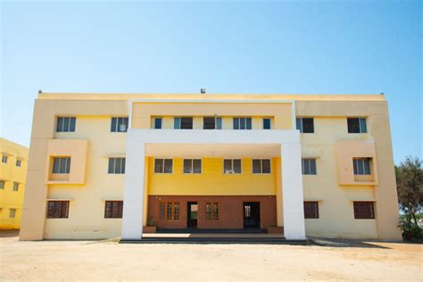 sowdambikaa group  schools colleges   trichy
