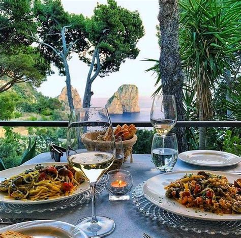 restaurants views  amalfi coast sorrento italy amalfi