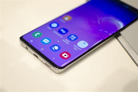 Samsung Galaxy S10 5g Hands On Review Digital Trends