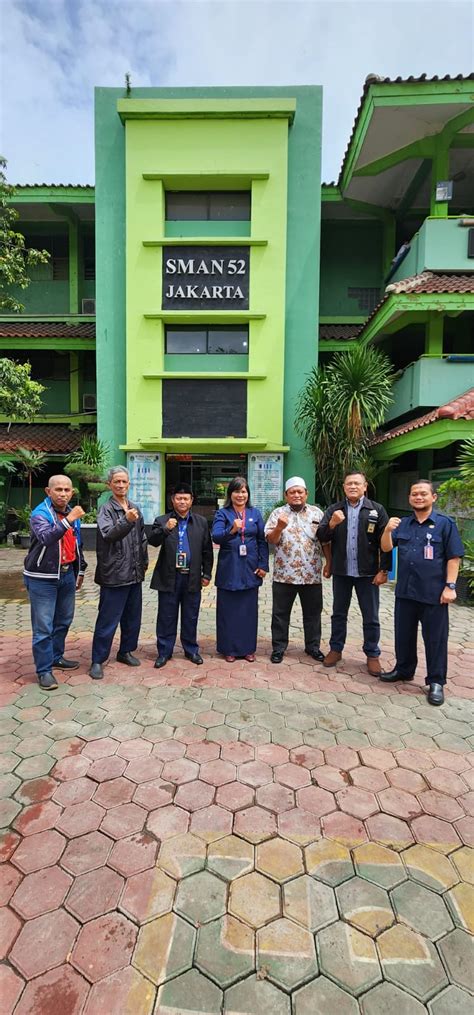 Ikamadu 52 Melakukan Kunjungan Kesekolah Sman 52 Jakarta Utara