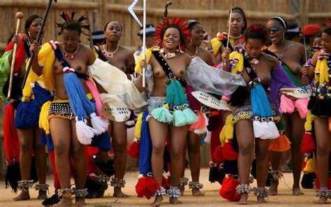 swaziland folk dance zulu reed dance national folklore dance african pinterest mothers