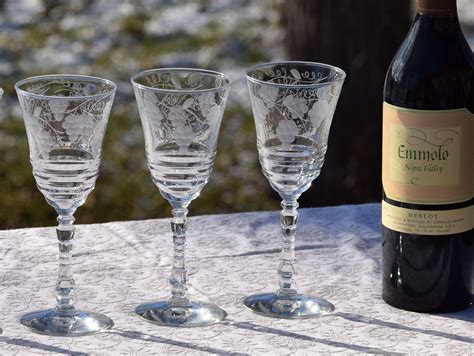 vintage etched wine glasses set of 5 rock sharpe circa 1960 s