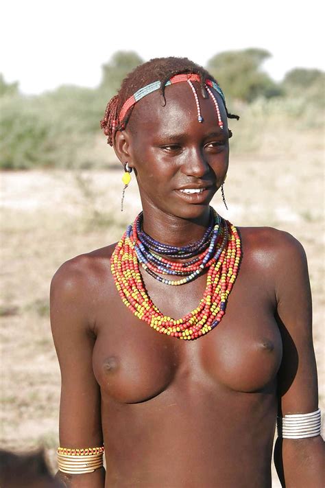 rom 4 nude girl tribal pic1 on
